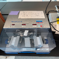 Qiagen TissueLyser II Tissue Processor image 0